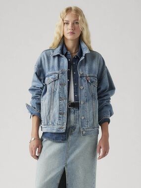 Levi's 90’s Denim trucker jacket medium wash size M